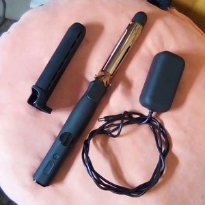 Wireless curling iron by GIMME.